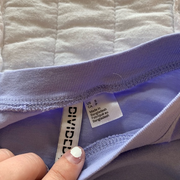 H&M Wide-cut Tees - Picture 2 of 3